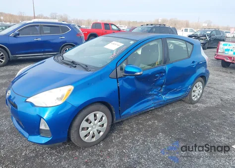 2013 Toyota Prius C Two z USA, uszkodzony, nr VIN JTDKDTB34D1041401